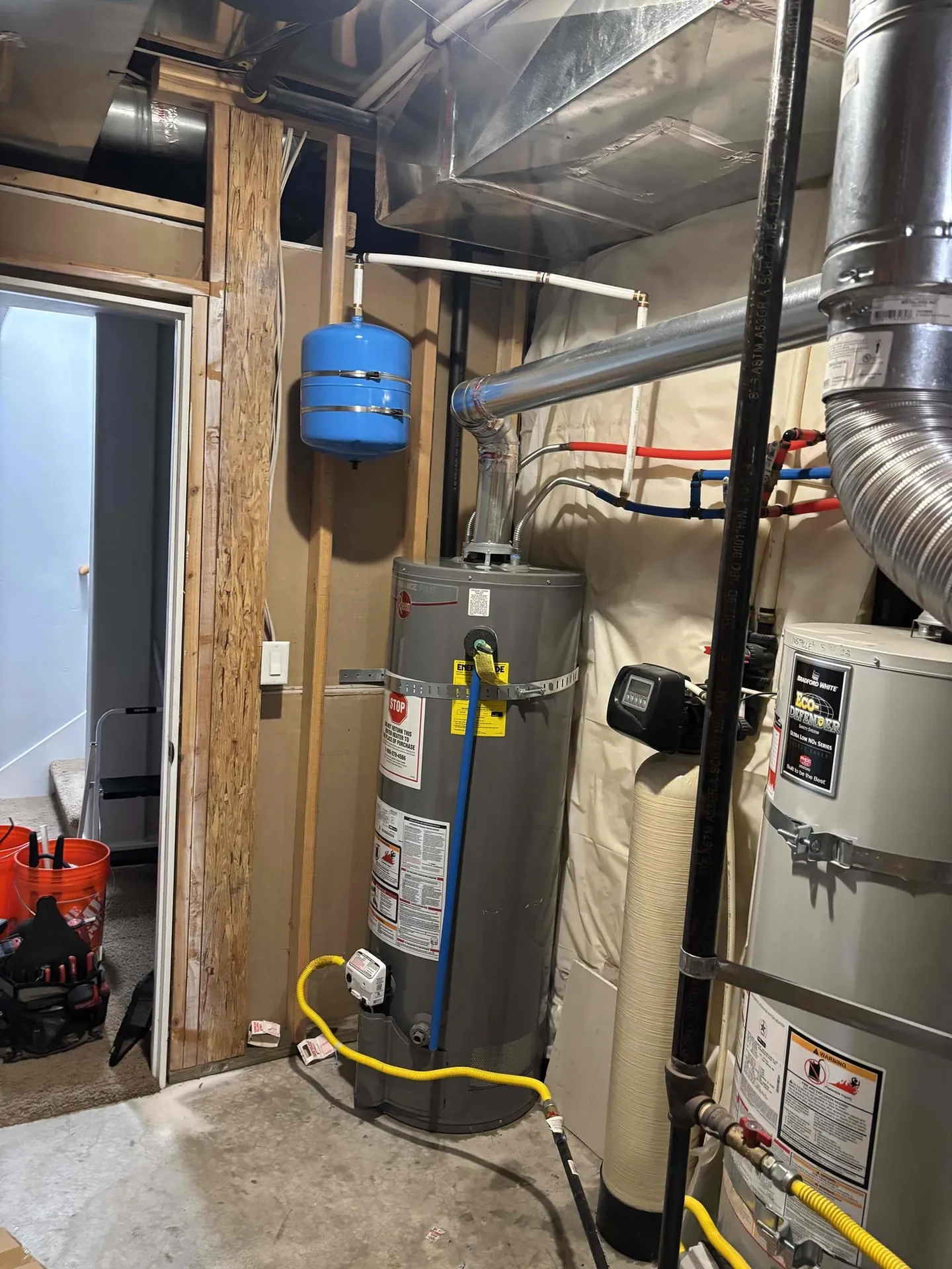 Properly installed thermal expansion tank on a residential water heater by AYSP