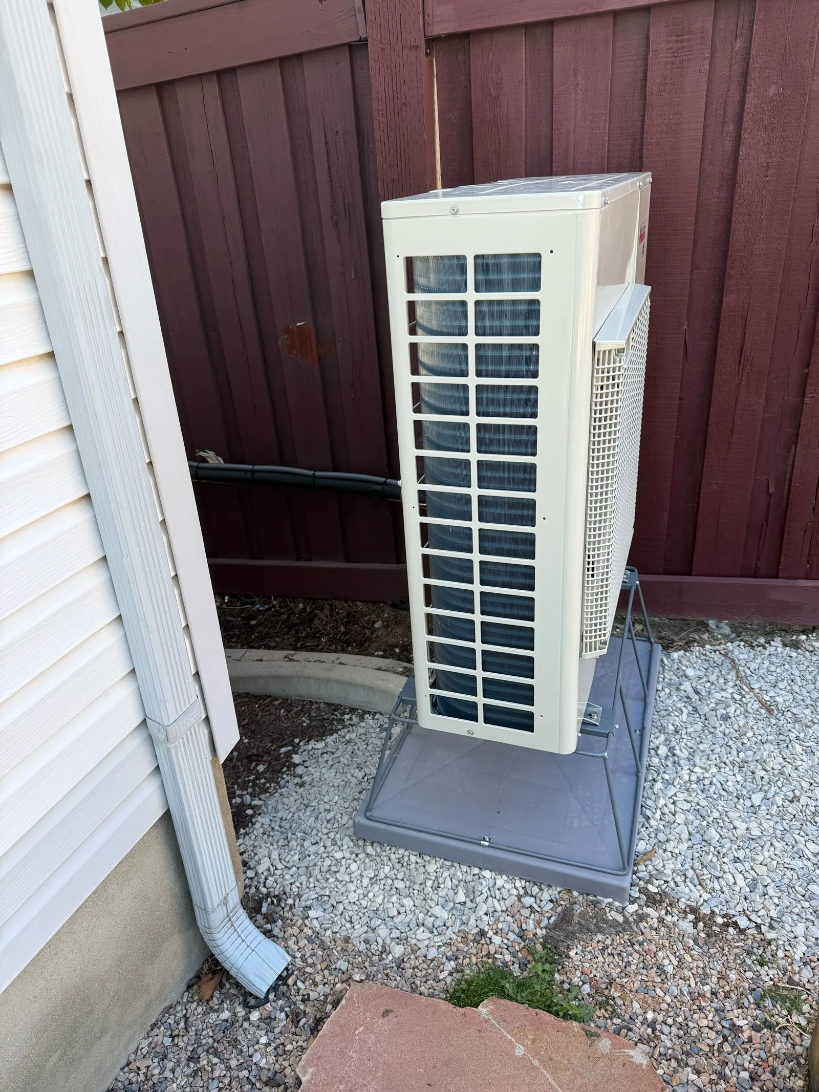 Outdoor heat pump unit install