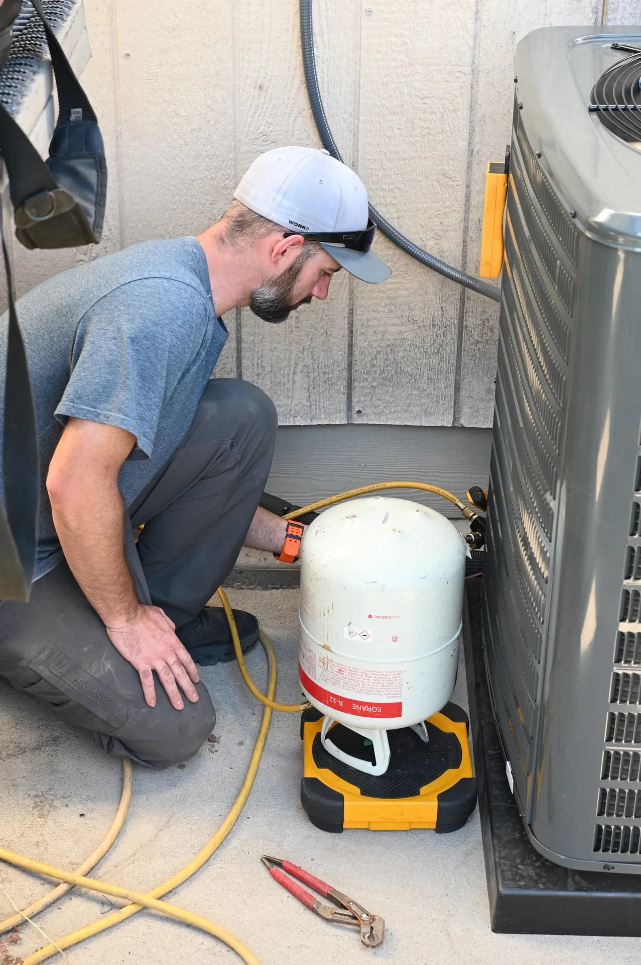 Refrigerant recovery on outdoor unit