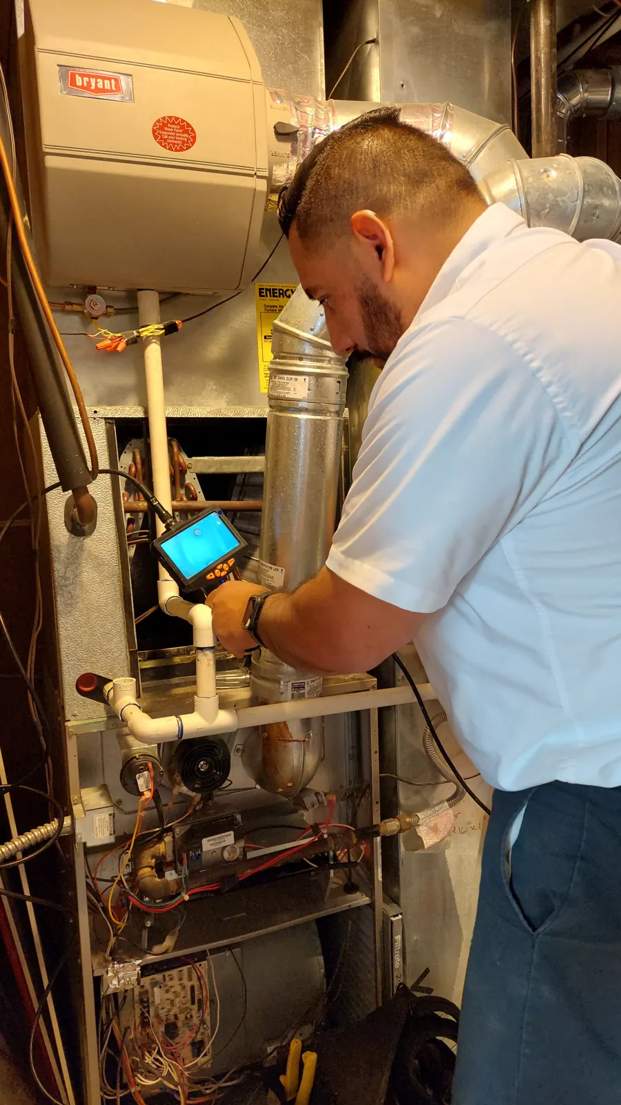 HVAC service technician in Henefer