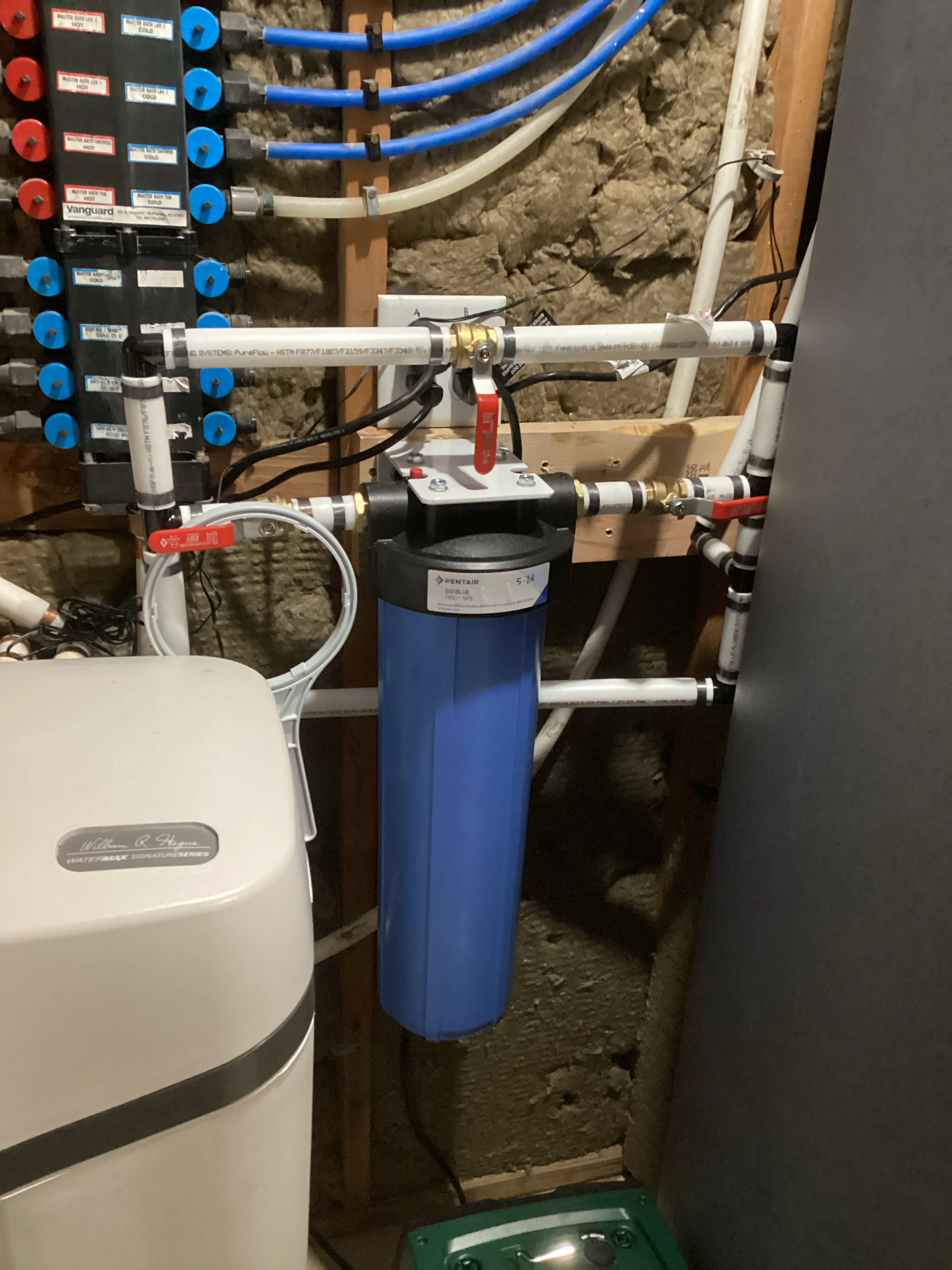 HVAC service technician in Woods Cross